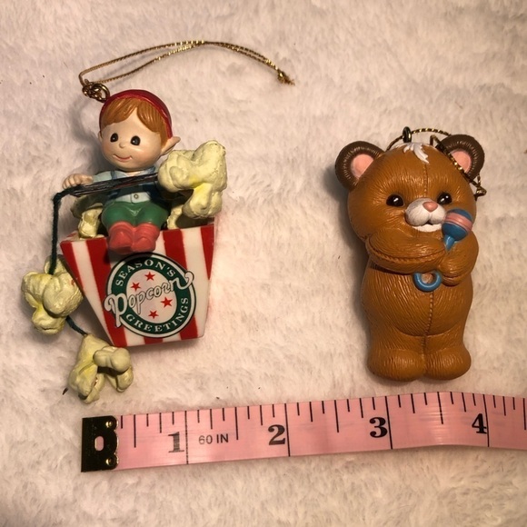 Set of 4 Plastic Christmas Ornaments - Picture 5 of 8